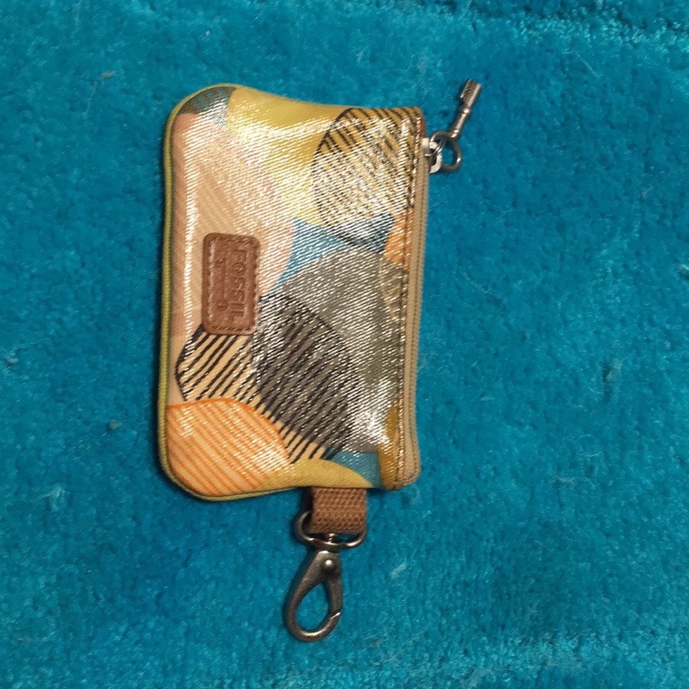 Fossil ID/coin wallet.